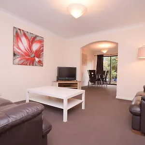  Holiday home Captains Place