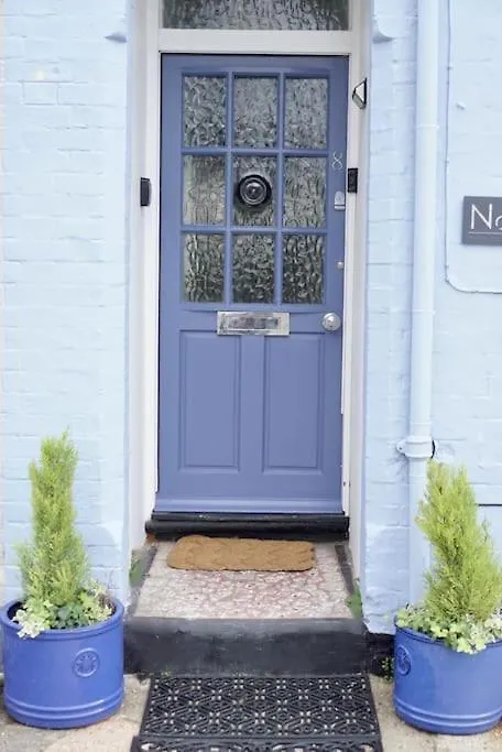 Holiday home The Blue House On The Wall Southampton United Kingdom